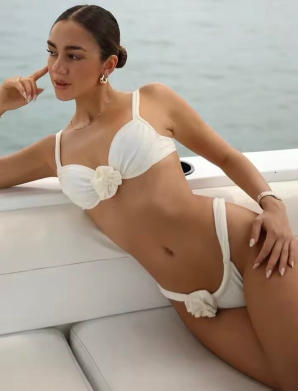 Bikini Rosario